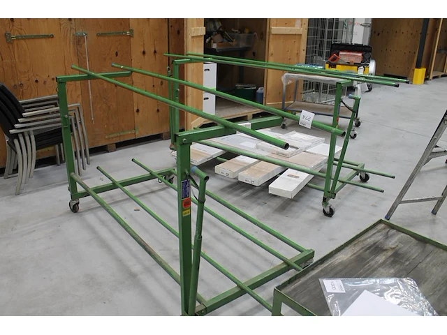 Vijf meubelkarren gebr. koch met afmeting 240 x 100 x 114 cm. - afbeelding 1 van  2