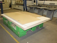 Vijf meubelplaten 280 x 208 cm. - afbeelding 1 van  3