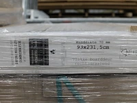 Vijf nieuwe binnendeuren 93 x 231.5 x 4 cm met kozijn waarvan drie rechtsdraaiend en twee linksdraaiend. - afbeelding 2 van  4