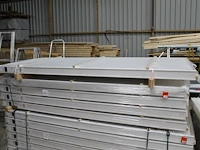 Vijf rechtsdraaiende nieuwe binnendeuren 93 x 231.5 x 4 cm met kozijn. - afbeelding 1 van  3