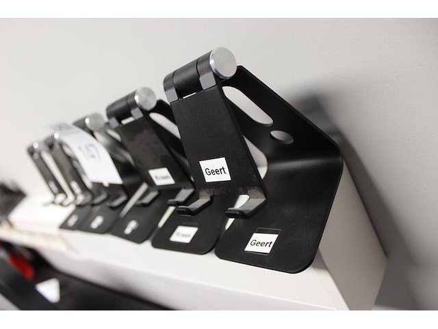 Vijf telefoonhouders. - afbeelding 2 van  2