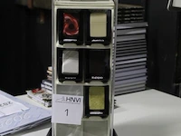 Vijf zippo aanstekers in display - afbeelding 2 van  3