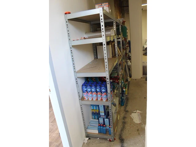 Vijfdelige magazijnstelling afmeting per stellingdeel 90 x 40 x 180 cm. - afbeelding 5 van  5