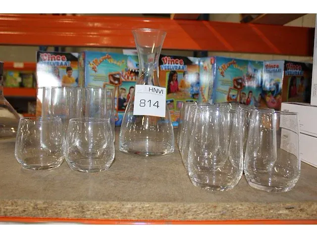 Vijftien stuks glaswerk, w.o. longdrink, sap- en waterglazen met karaf. - afbeelding 1 van  2