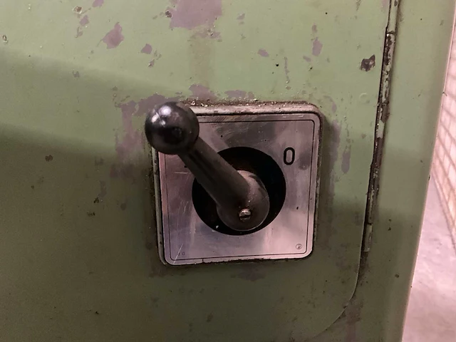 Vijlmachine metaalbewerkingmachine - afbeelding 11 van  15