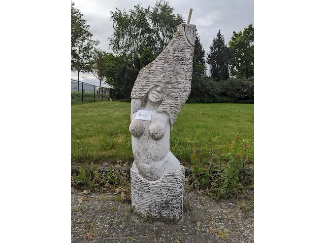 Vijverornament, vrouw - afbeelding 2 van  6