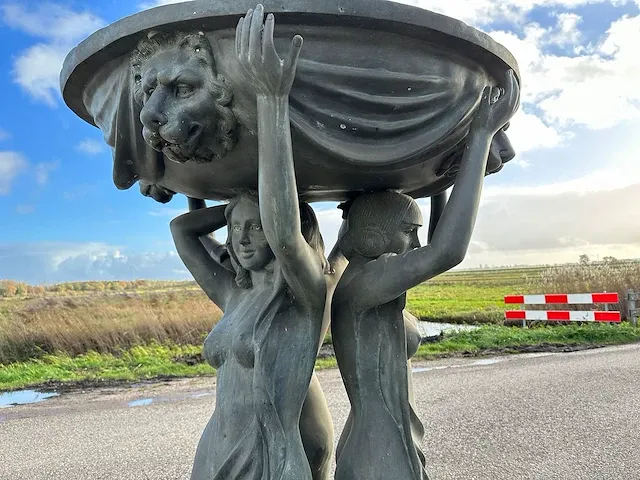 Vijvers en fontijn - afbeelding 2 van  7