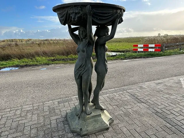 Vijvers en fontijn - afbeelding 3 van  7