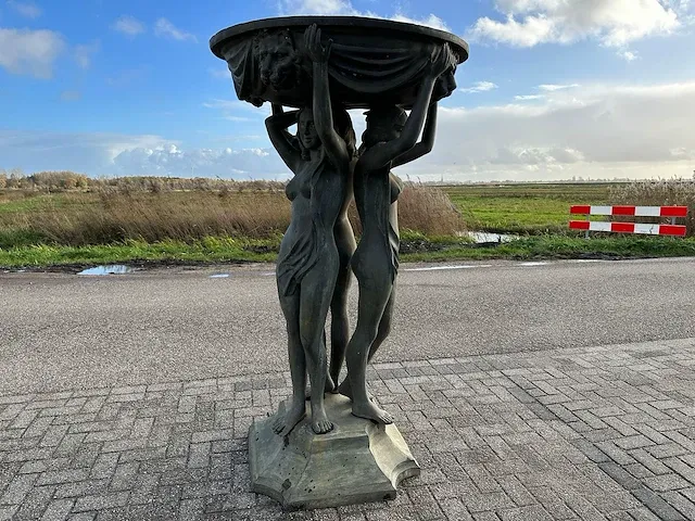Vijvers en fontijn - afbeelding 4 van  7