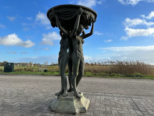 Vijvers en fontijn - afbeelding 5 van  7