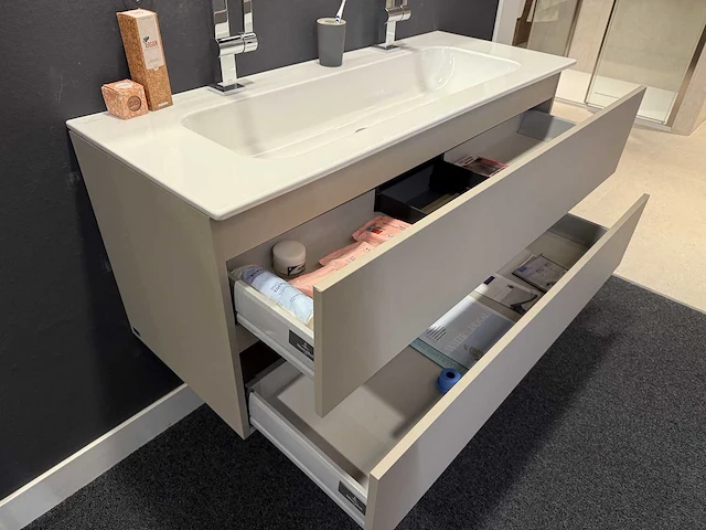 Villeroy & boch - badmeubelset - afbeelding 6 van  11