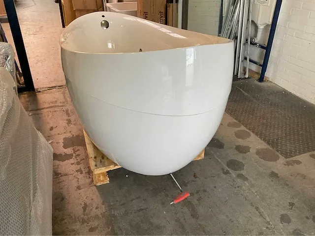 Villeroy & boch aveo exclusieve vrijstaande whirlpool bad met lift 186x93 cm - afbeelding 6 van  24