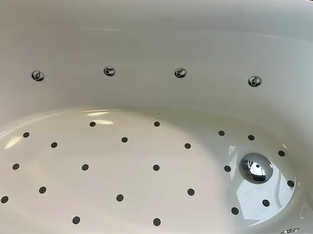 Villeroy & boch aveo exclusieve vrijstaande whirlpool bad met lift 186x93 cm - afbeelding 8 van  24