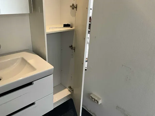 Villeroy& boch badkamermeubelset - afbeelding 2 van  13