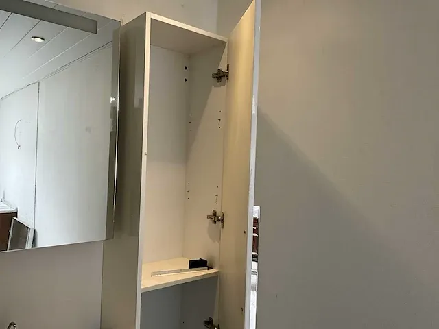 Villeroy& boch badkamermeubelset - afbeelding 3 van  13