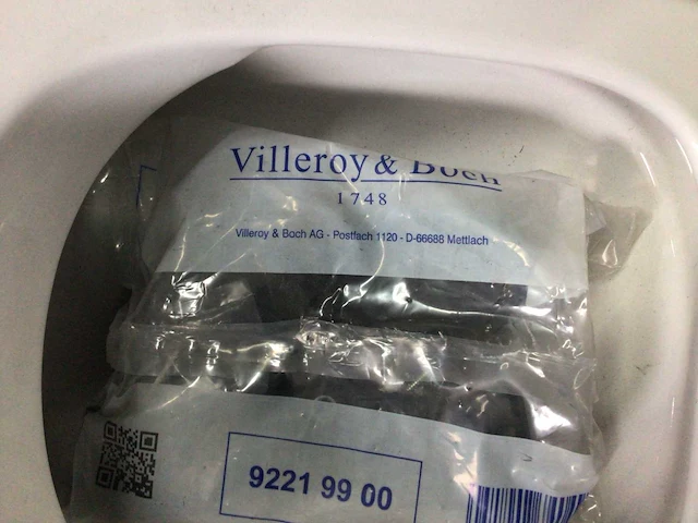 Villeroy & boch ceramic plus toilet - afbeelding 3 van  4