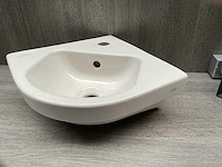 Villeroy & boch hoek fontein 32x32cm met pergamon kleur