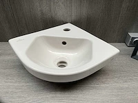 Villeroy & boch hoek fontein 32x32cm met pergamon kleur - afbeelding 3 van  3