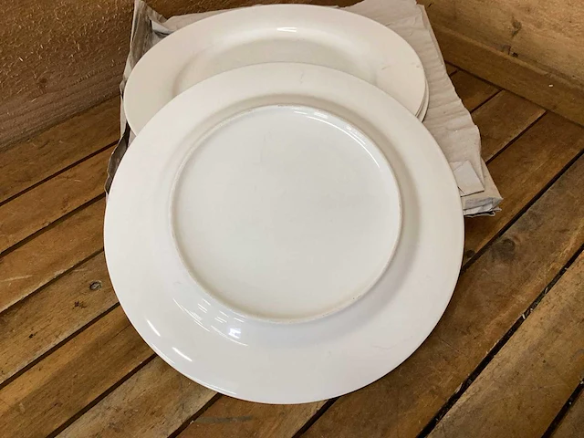 Villeroy & boch mokken en wedgwood borden - afbeelding 8 van  18