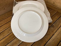 Villeroy & boch mokken en wedgwood borden - afbeelding 8 van  18