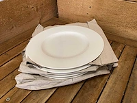 Villeroy & boch mokken en wedgwood borden - afbeelding 9 van  18