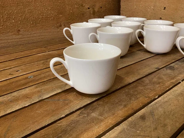 Villeroy & boch mokken en wedgwood borden - afbeelding 11 van  18