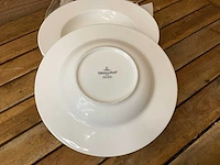 Villeroy & boch mokken en wedgwood borden - afbeelding 17 van  18