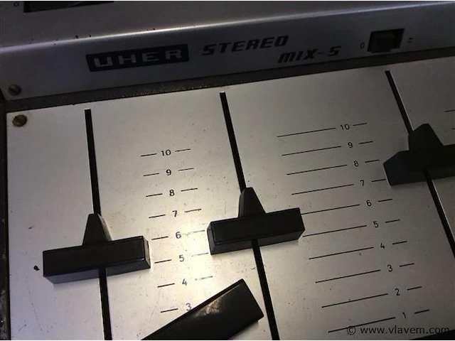 Vintage audio mixer - afbeelding 2 van  3