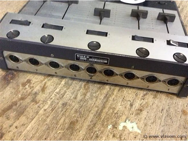 Vintage audio mixer - afbeelding 3 van  3