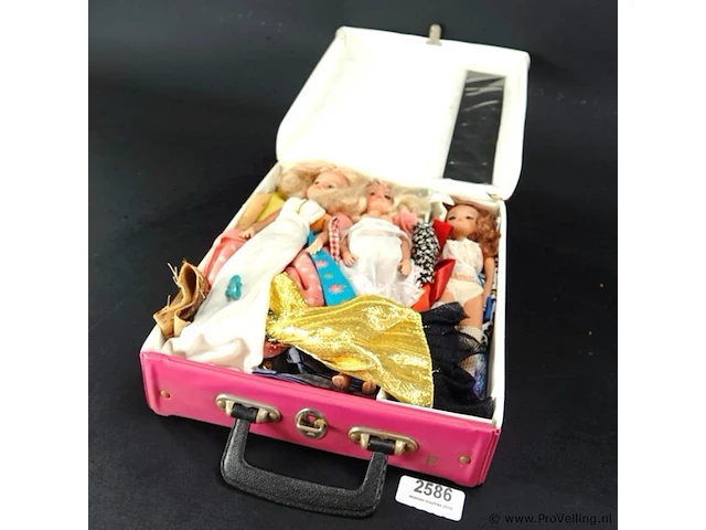 Vintage barbie sindy poppen in koffer - afbeelding 1 van  5