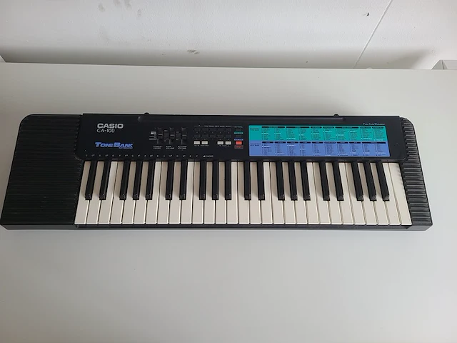 Vintage casio ca-100 keyboard + standaard – tonebank synthesizer met 100 klanken casio - afbeelding 1 van  7