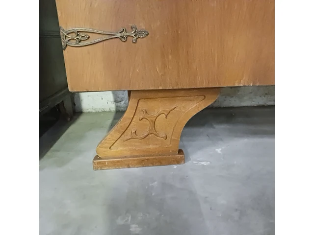 Vintage dressoir met 2 deuren, lade en een glasdeur in lood - afbeelding 13 van  17