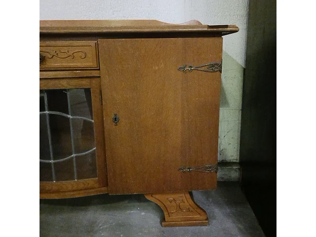 Vintage dressoir met 2 deuren, lade en een glasdeur in lood - afbeelding 16 van  17