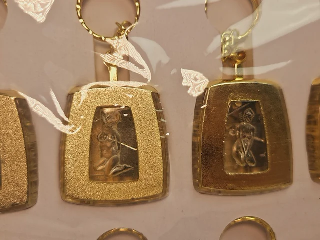 Vintage duitse voetbalclub naakte vrouwen aanstekers - afbeelding 4 van  4