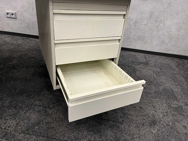 Vintage dutch design bureau 200x100 - afbeelding 11 van  13