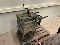 Vintage elektrode lasapparaat en buigmachine - afbeelding 4 van  5