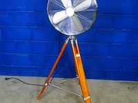 Vintage emerio ventilator op houten tripod - afbeelding 1 van  5
