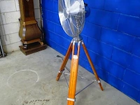 Vintage emerio ventilator op houten tripod - afbeelding 2 van  5