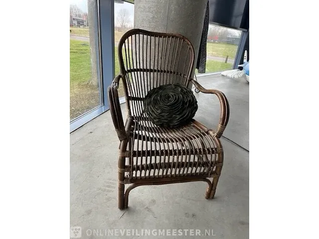 Vintage fauteuil met kussen - afbeelding 1 van  4