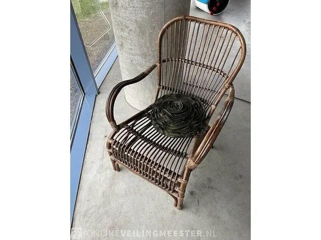 Vintage fauteuil met kussen - afbeelding 3 van  4