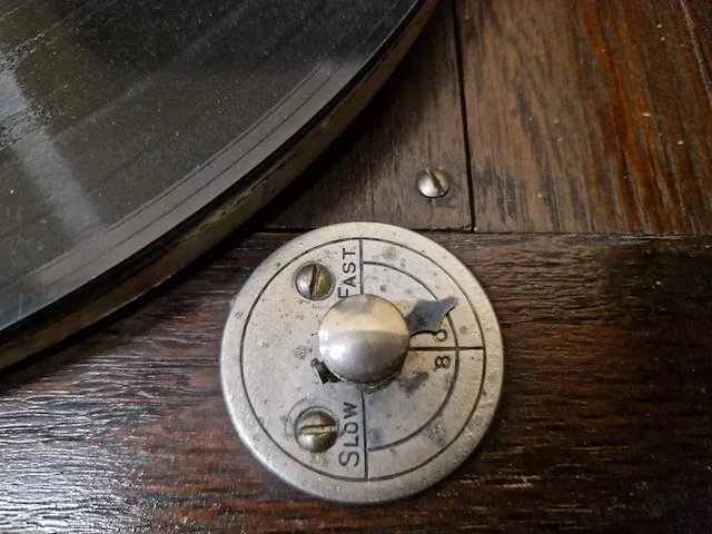 Vintage grammofoon meubel - afbeelding 2 van  17