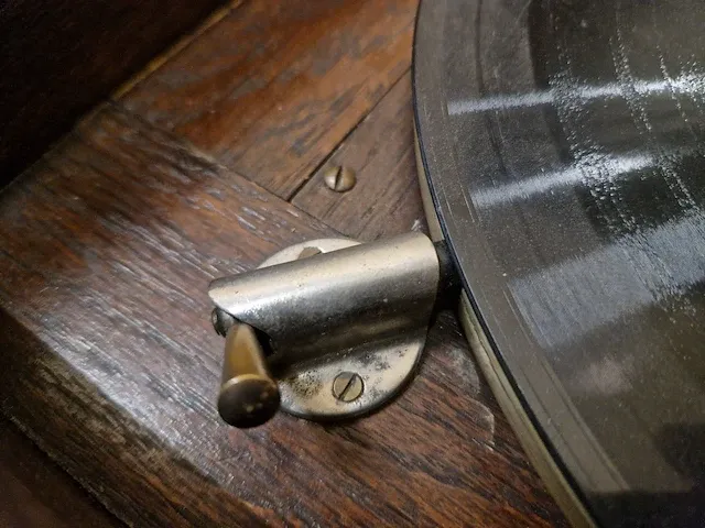 Vintage grammofoon meubel - afbeelding 8 van  17