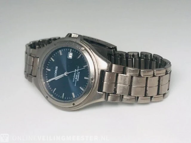 Vintage horloge - lorus - titanium - afbeelding 3 van  5