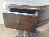 Vintage houten bijzettafel - afbeelding 2 van  4