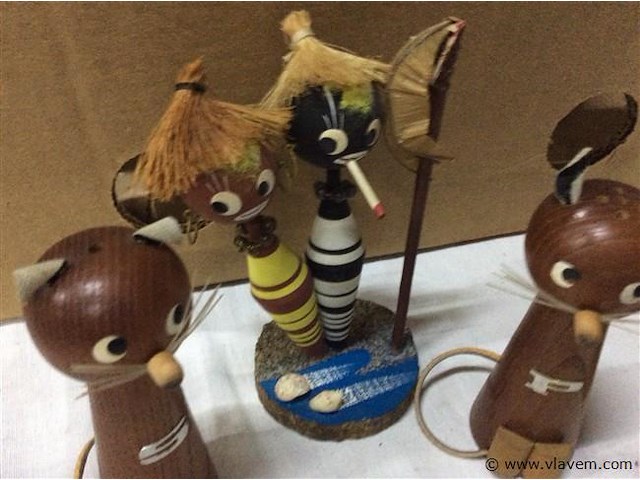 Vintage items - afbeelding 2 van  3