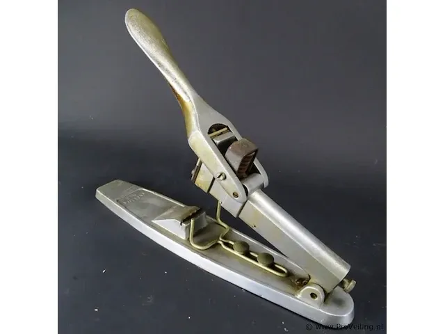 Vintage kazetha no.2 grote nietmachine - afbeelding 3 van  5