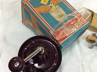 Vintage keukenhulpen - afbeelding 2 van  3