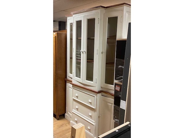 Vintage keukenkast wit - afbeelding 1 van  3