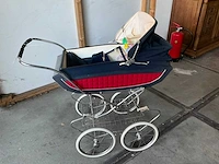 Vintage kinderwagen - afbeelding 1 van  6