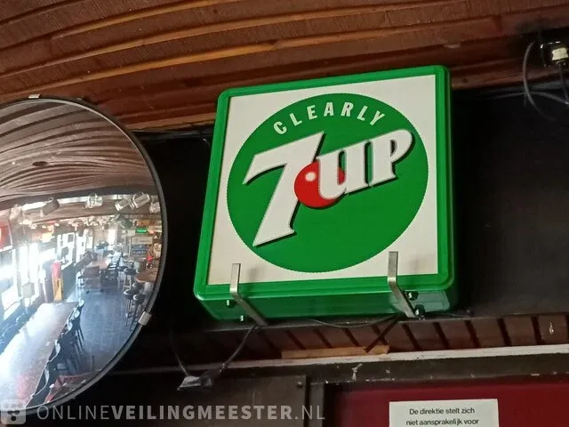 Vintage lichtreclame bak 7up - afbeelding 2 van  3